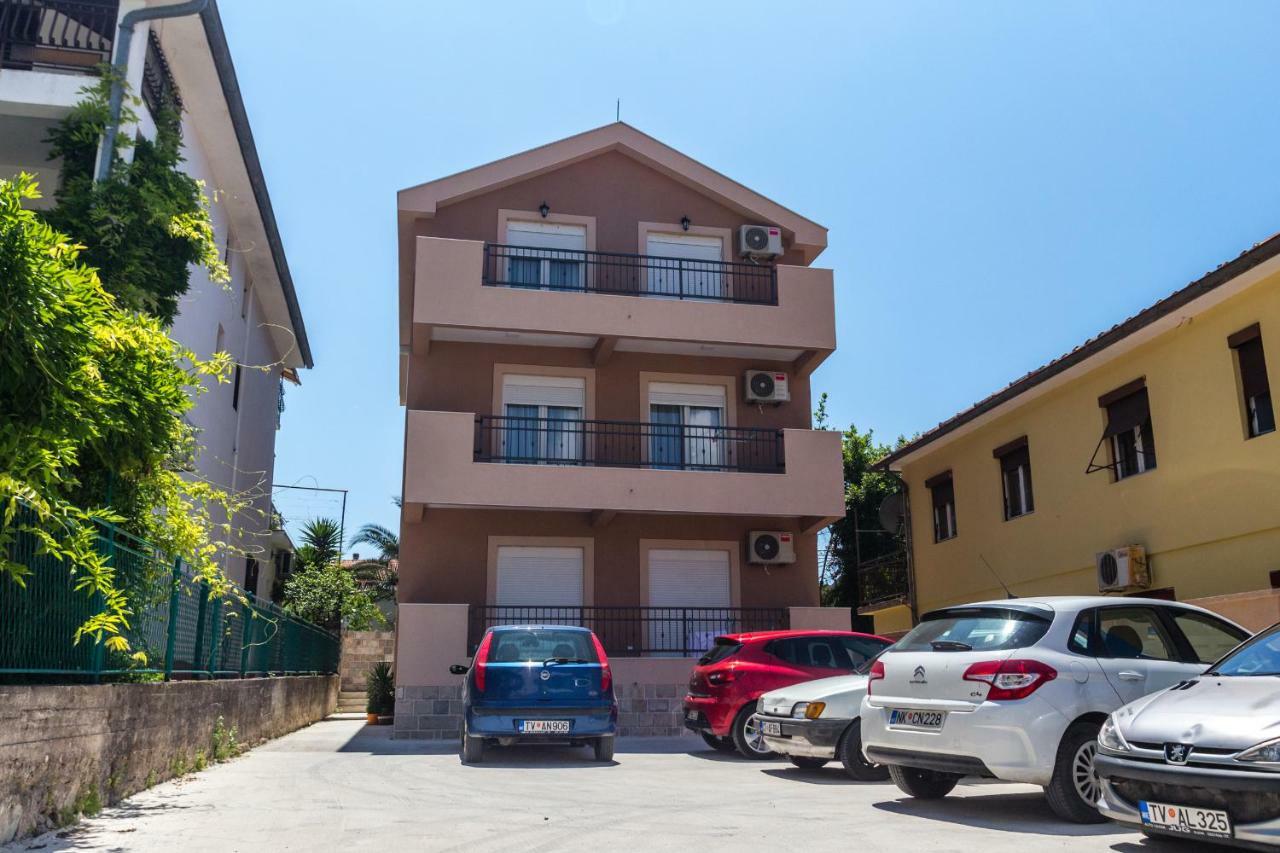 Fort City Apartments Tivat Luaran gambar
