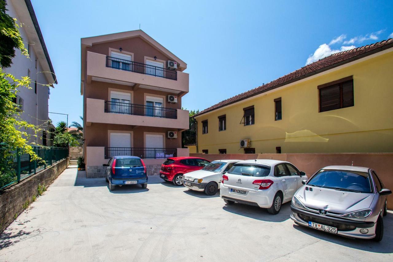 Fort City Apartments Tivat Luaran gambar